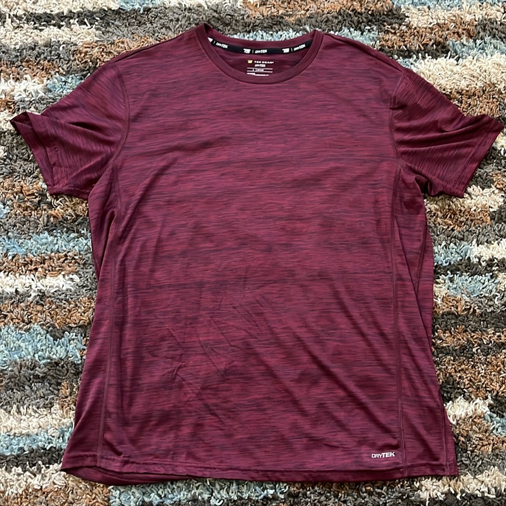 Men’s Large Tek Gear DryTek Athletic Shirt